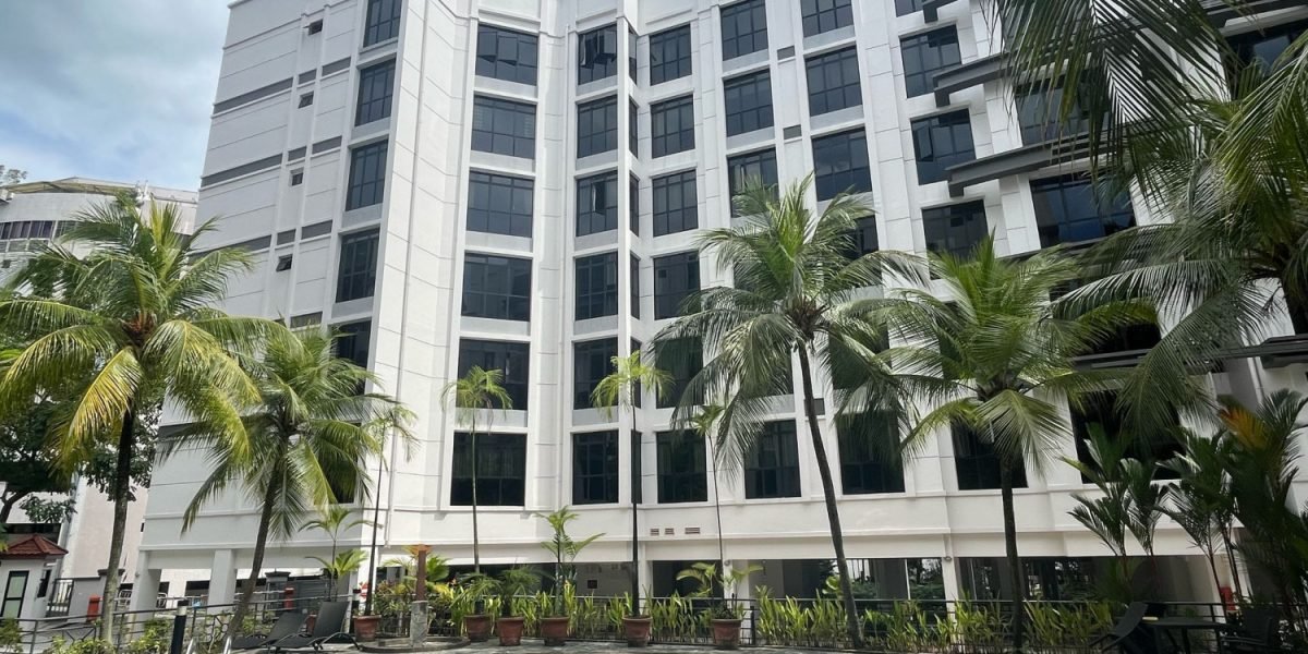 three-bedroom-unit-at-harbourlights-listed-for-auction-at-$2.56-mil